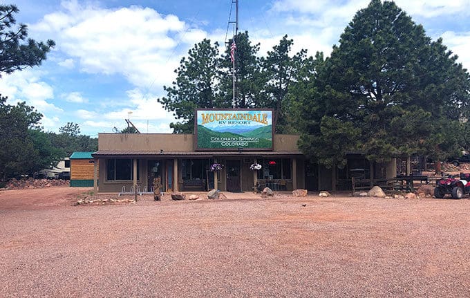 Store and lounge at mountaindale rv park in CO